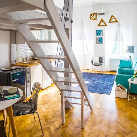 Székesfehérvár Ybl Apartment City Center מראה חיצוני תמונה