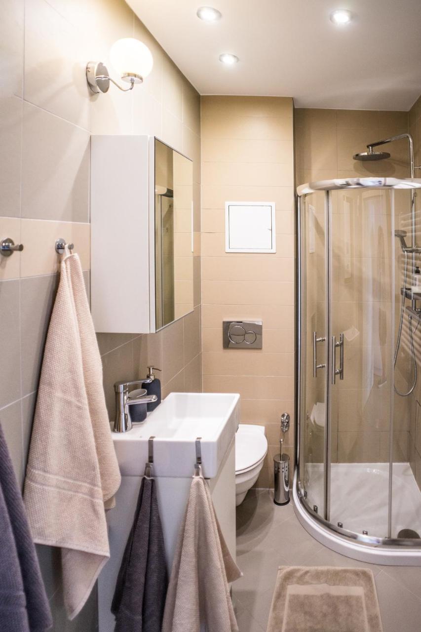Székesfehérvár Ybl Apartment City Center מראה חיצוני תמונה