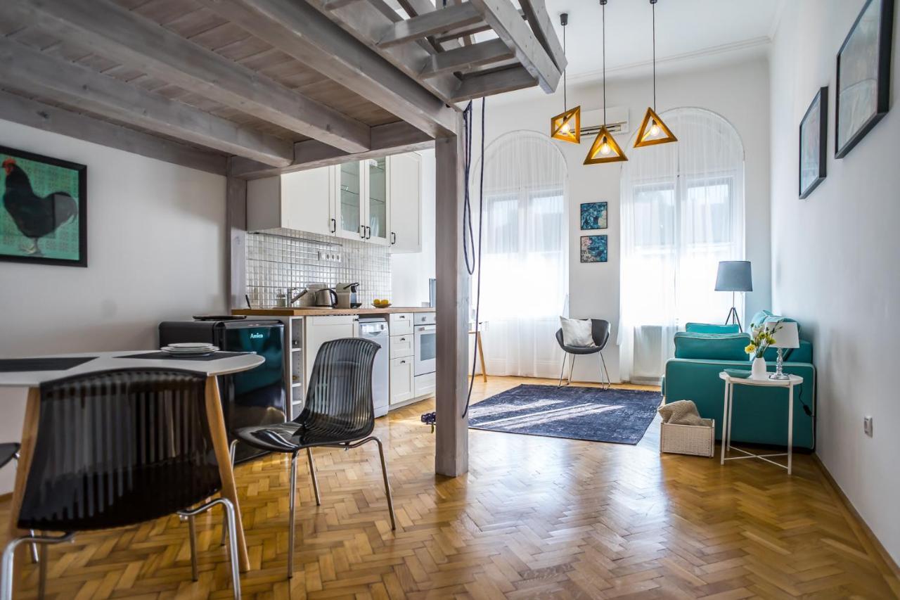 Székesfehérvár Ybl Apartment City Center מראה חיצוני תמונה
